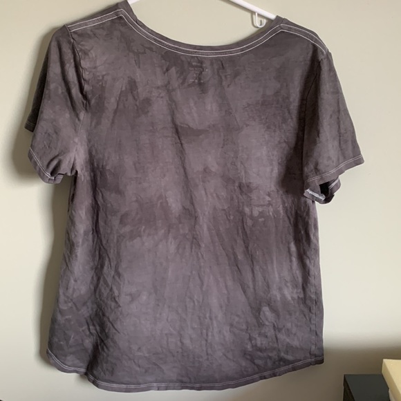 Old Navy Avocado Tee - Picture 4 of 4